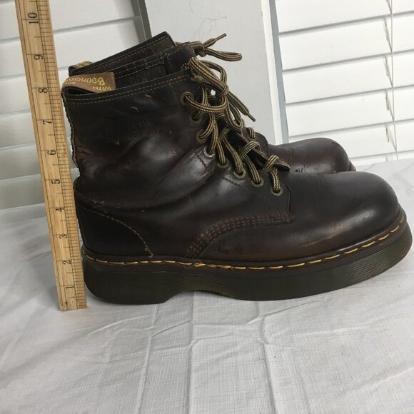 Vintage Dr Martens Boots Mens Size 9 Brown Leather Lace Up Made England 2000s main image 13